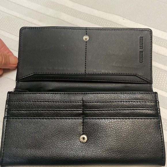 Black Textured Genuine Leather Womens Wallet - 12 Card Slots -2 Zip Pockets NWOT - Picture 4 of 9